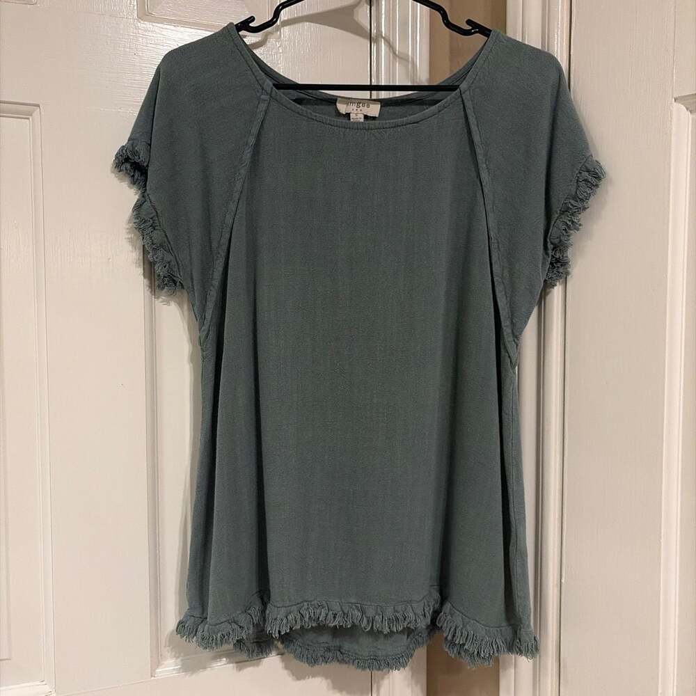 Umgee Linen Blend Short Sleeve Fringe Hem Top Green Size S C1819